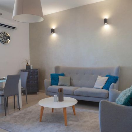 Captain Emo City Apartments Pula Exterior photo